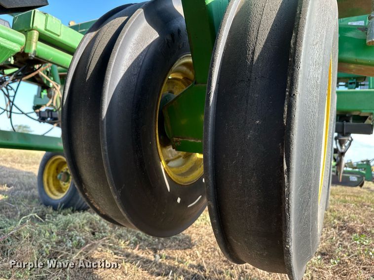 image for item NF9084 John Deere 455  grain drill