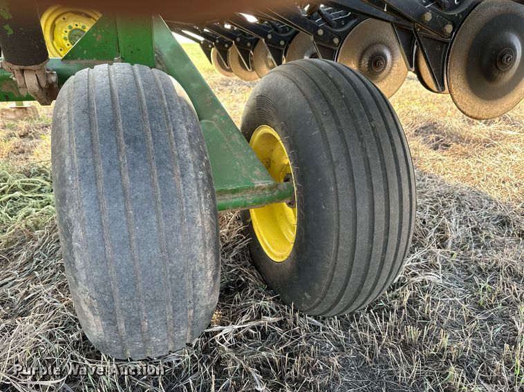 image for item NF9084 John Deere 455  grain drill