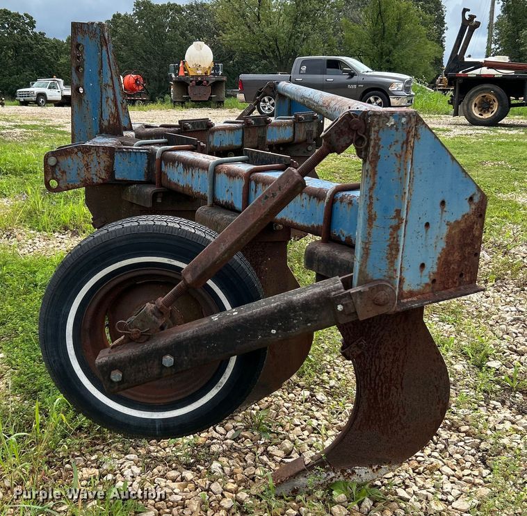 image for item NL9480 V-ripper