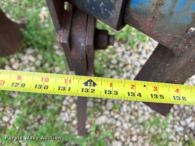 image for item NL9480 V-ripper