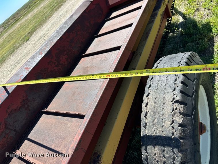 image for item NP9404 Kelly-Ryan  manure spreader