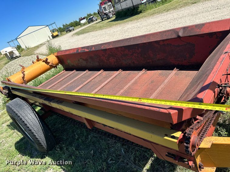 image for item NP9404 Kelly-Ryan  manure spreader