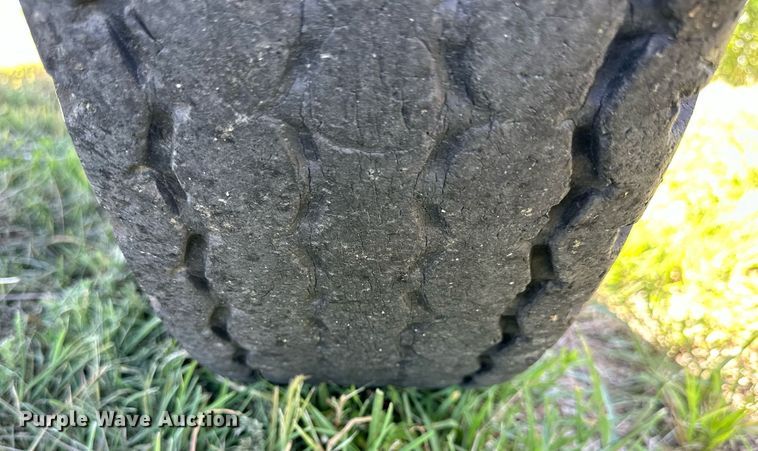 image for item NP9404 Kelly-Ryan  manure spreader