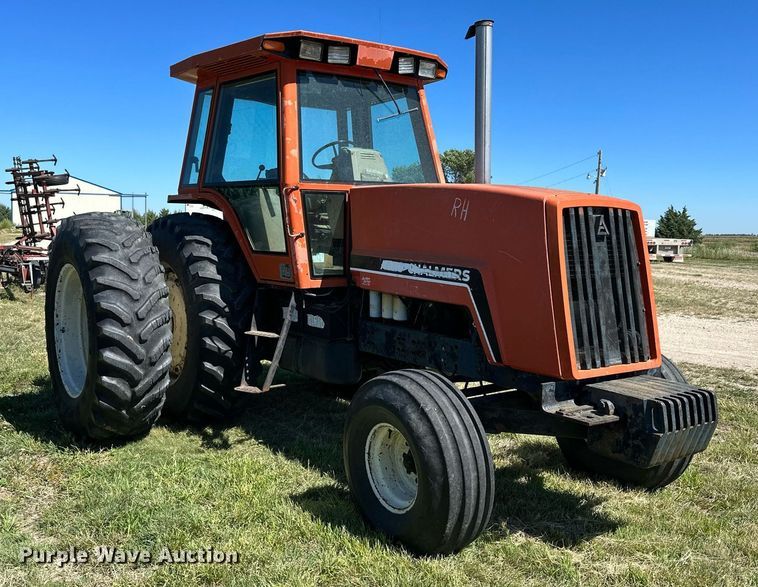 image for item NP9406 1982 Allis-Chalmers 8070  tractor