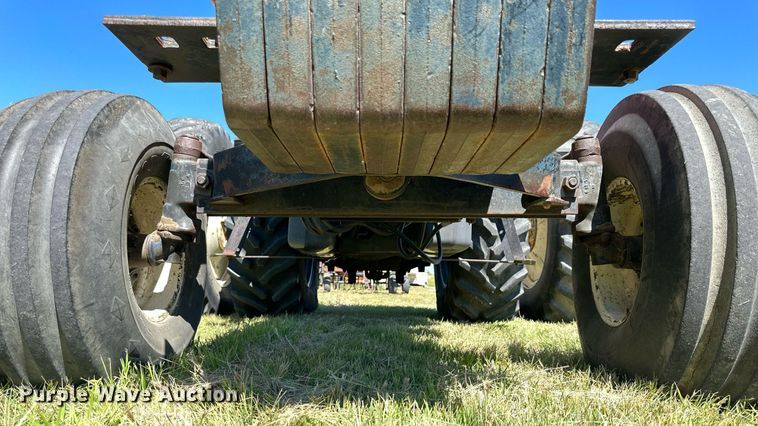 image for item NP9406 1982 Allis-Chalmers 8070  tractor