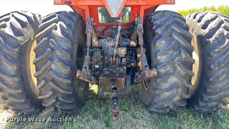 image for item NP9406 1982 Allis-Chalmers 8070  tractor