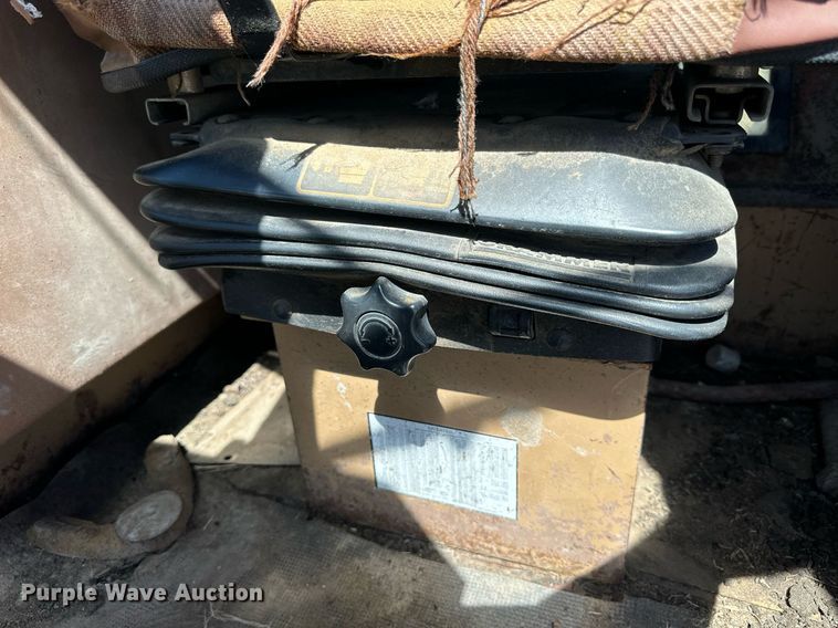 image for item NP9406 1982 Allis-Chalmers 8070  tractor