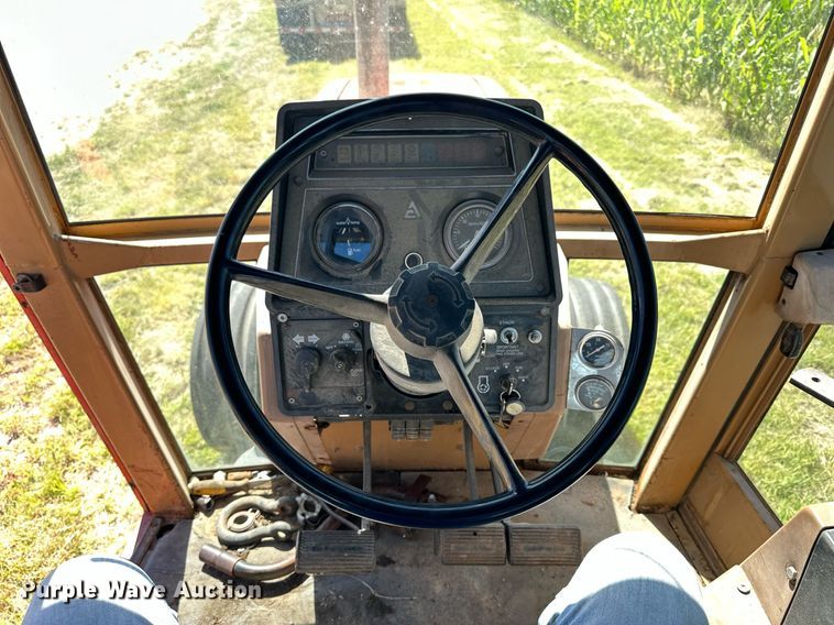 image for item NP9406 1982 Allis-Chalmers 8070  tractor