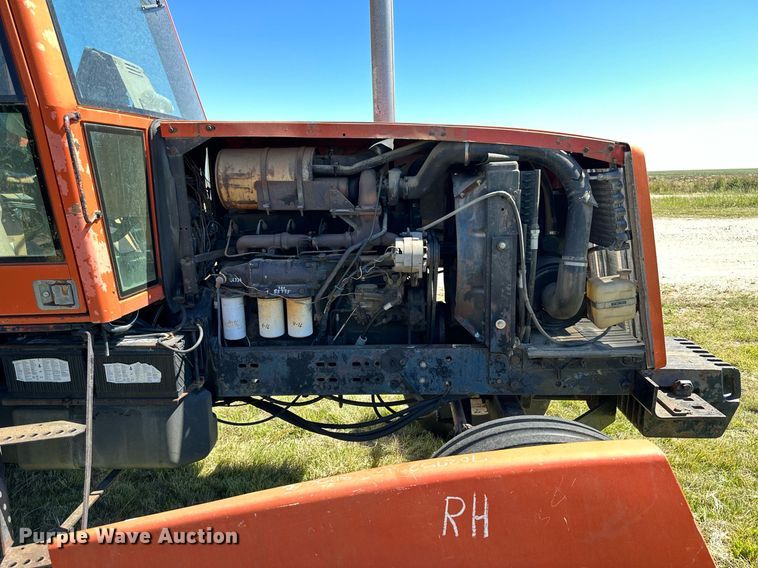 image for item NP9406 1982 Allis-Chalmers 8070  tractor