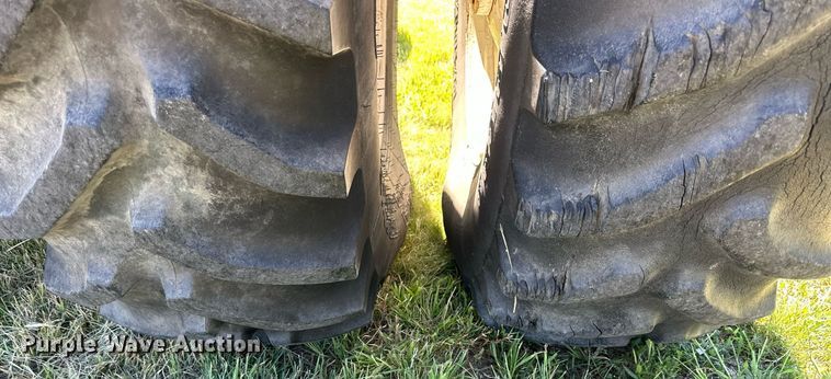 image for item NP9406 1982 Allis-Chalmers 8070  tractor