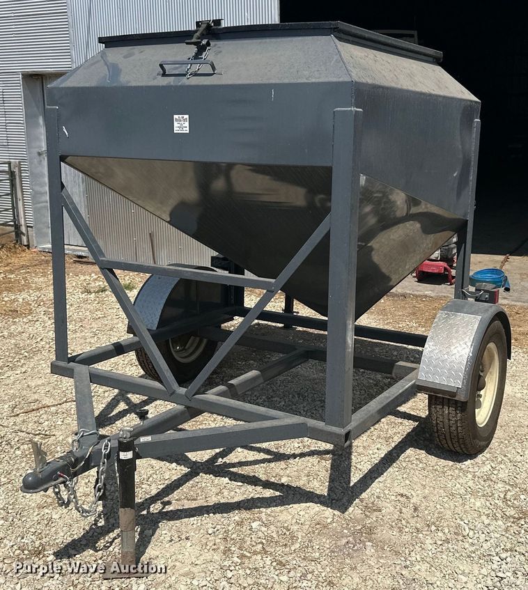 image for item NP9421 L-H Versa-Tote  grain cart