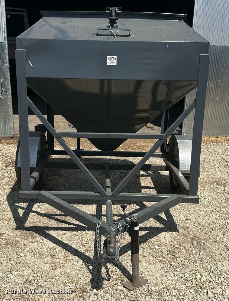 image for item NP9421 L-H Versa-Tote  grain cart