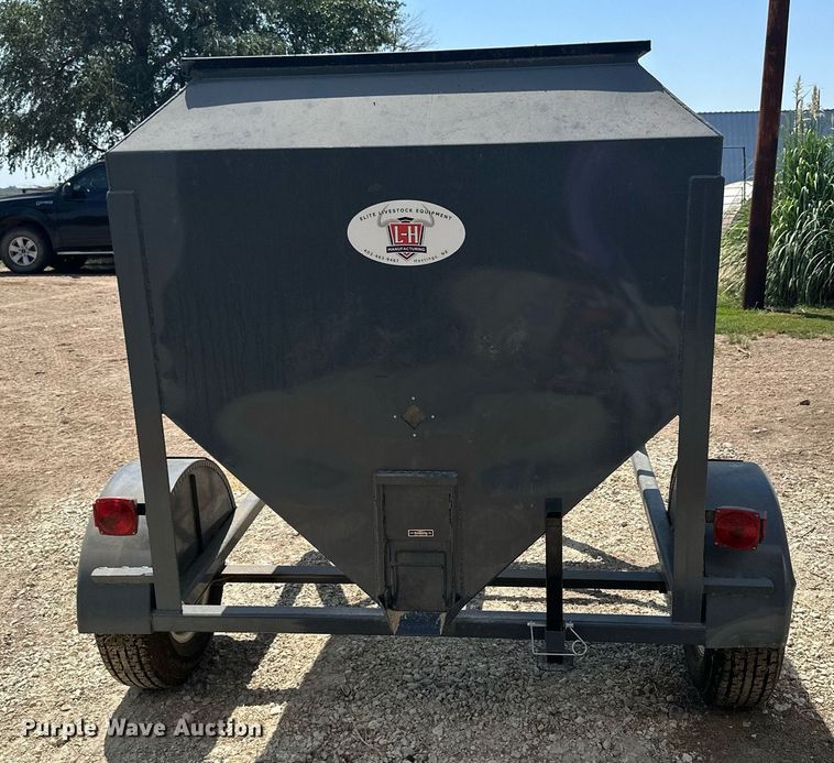 image for item NP9421 L-H Versa-Tote  grain cart