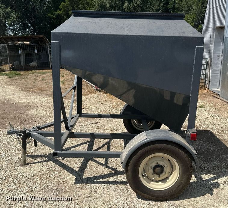 image for item NP9421 L-H Versa-Tote  grain cart