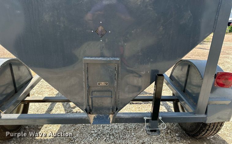 image for item NP9421 L-H Versa-Tote  grain cart