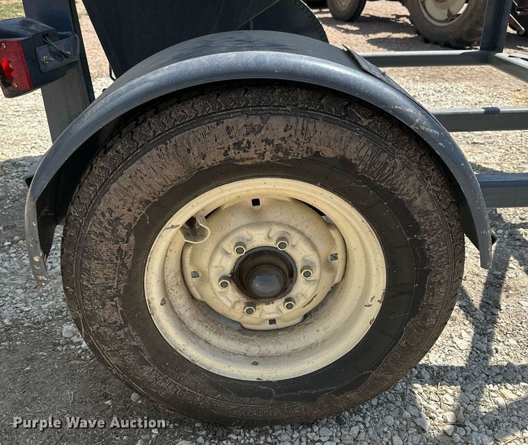 image for item NP9421 L-H Versa-Tote  grain cart