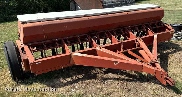 image for item NP9430 International 510  grain drill