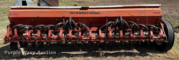 image for item NP9430 International 510  grain drill