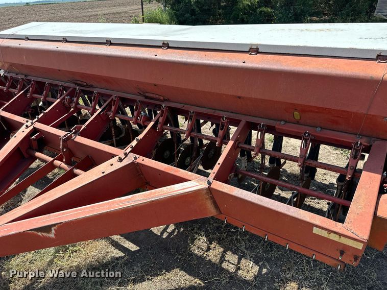 image for item NP9430 International 510  grain drill