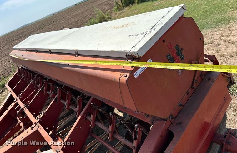image for item NP9430 International 510  grain drill