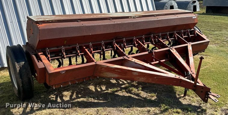 image for item NP9432 International 510  grain drill