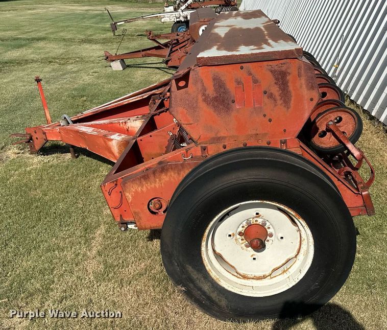 image for item NP9432 International 510  grain drill