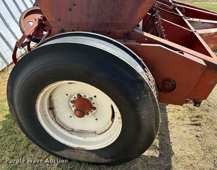 image for item NP9432 International 510  grain drill