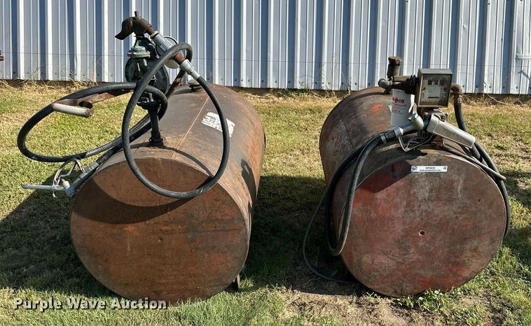 image for item NP9435 (2) Fuel tanks