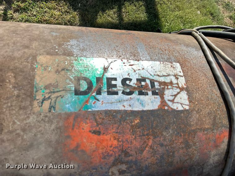 image for item NP9435 (2) Fuel tanks