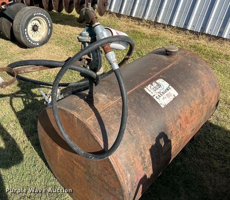 image for item NP9435 (2) Fuel tanks