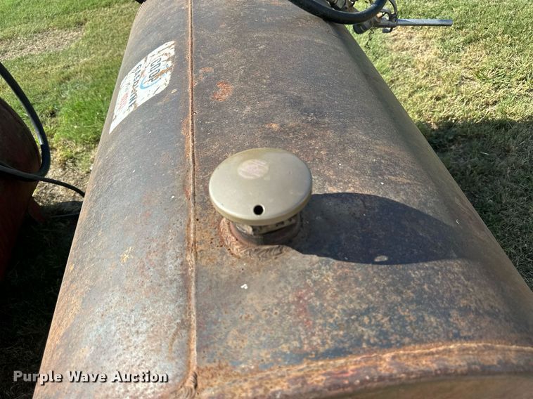 image for item NP9435 (2) Fuel tanks