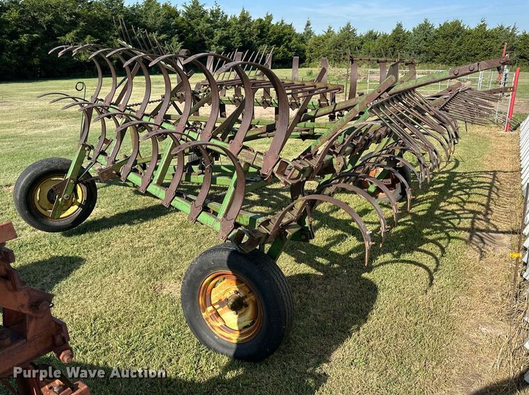 image for item NP9437 John Deere  spring tooth harrow