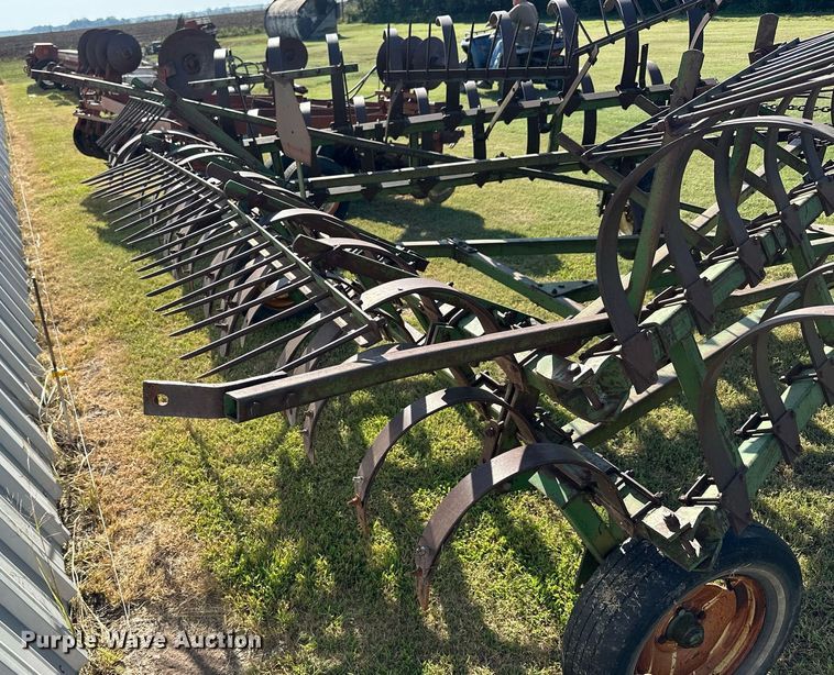 image for item NP9437 John Deere  spring tooth harrow