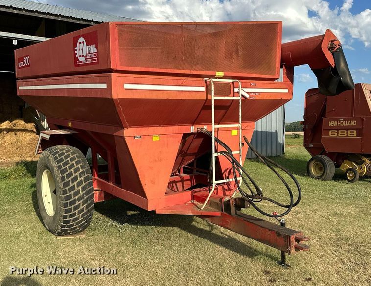 image for item NP9443 E-Z Trail 500  grain cart