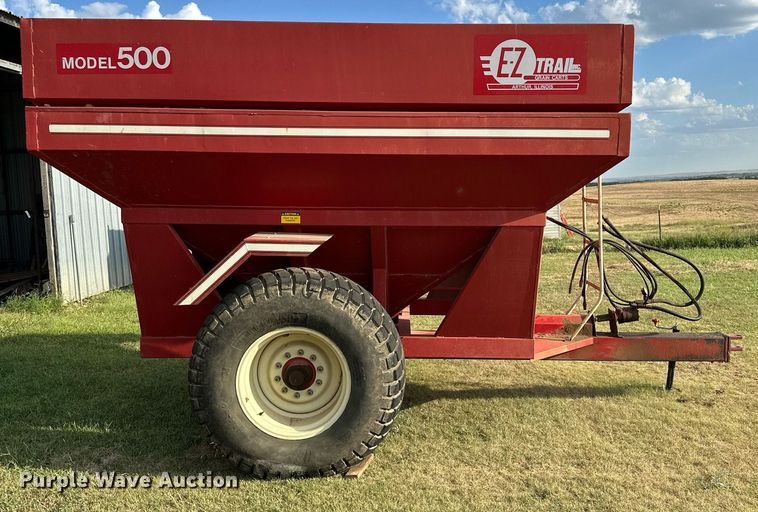 image for item NP9443 E-Z Trail 500  grain cart
