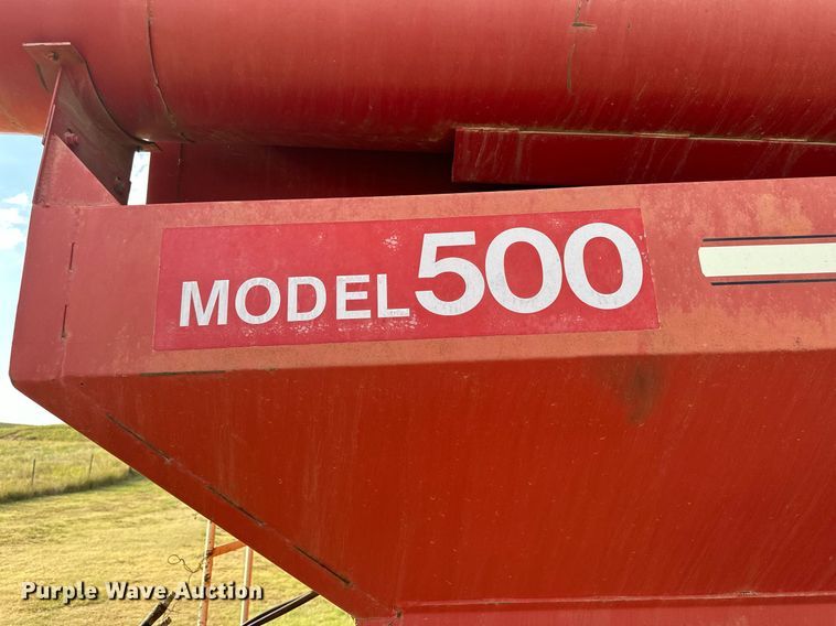 image for item NP9443 E-Z Trail 500  grain cart