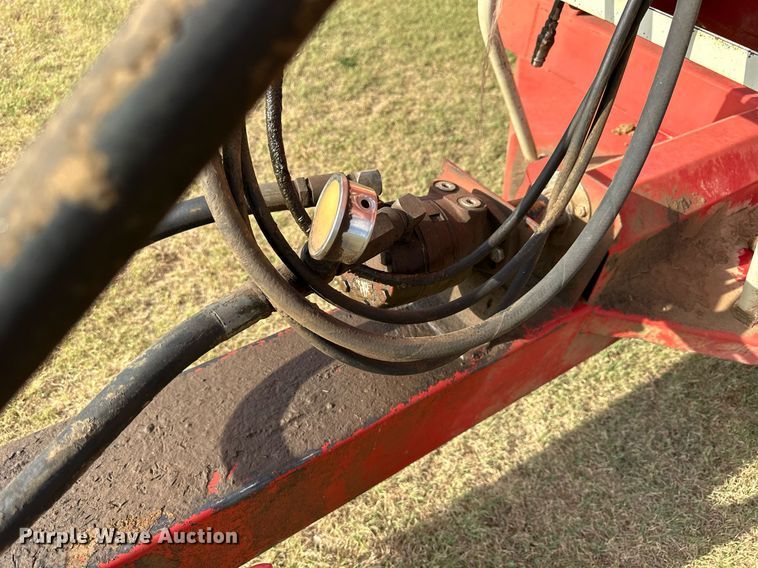 image for item NP9443 E-Z Trail 500  grain cart