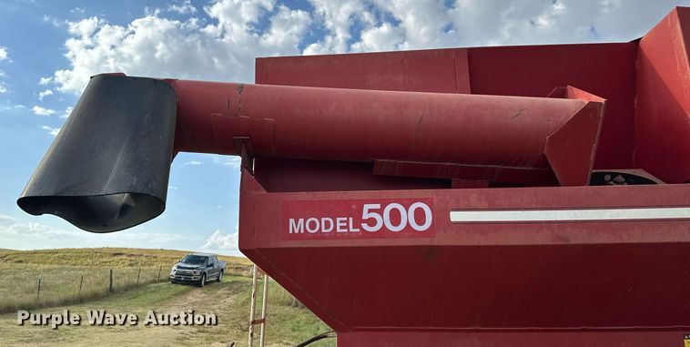 image for item NP9443 E-Z Trail 500  grain cart