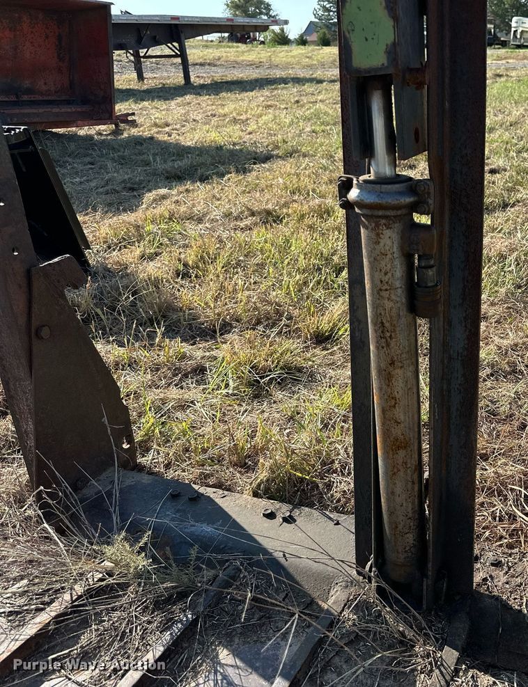 image for item NP9456 Grapple