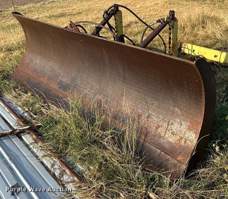 image for item NP9463 Degelman 10 STD  tractor dozer blade