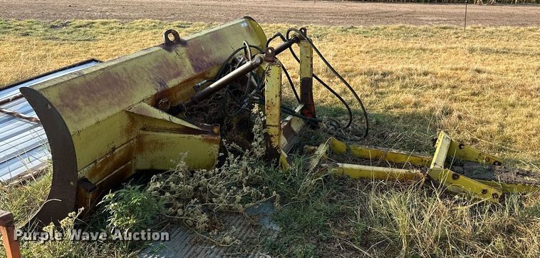 image for item NP9463 Degelman 10 STD  tractor dozer blade