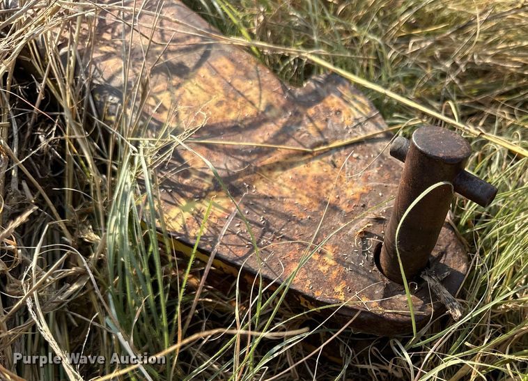 image for item NP9463 Degelman 10 STD  tractor dozer blade