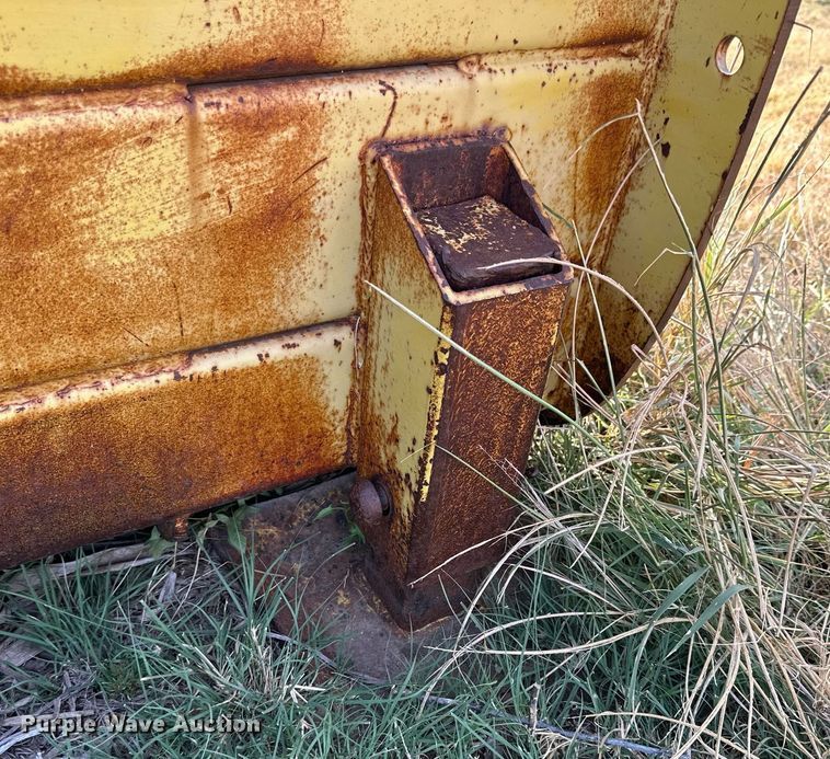 image for item NP9463 Degelman 10 STD  tractor dozer blade