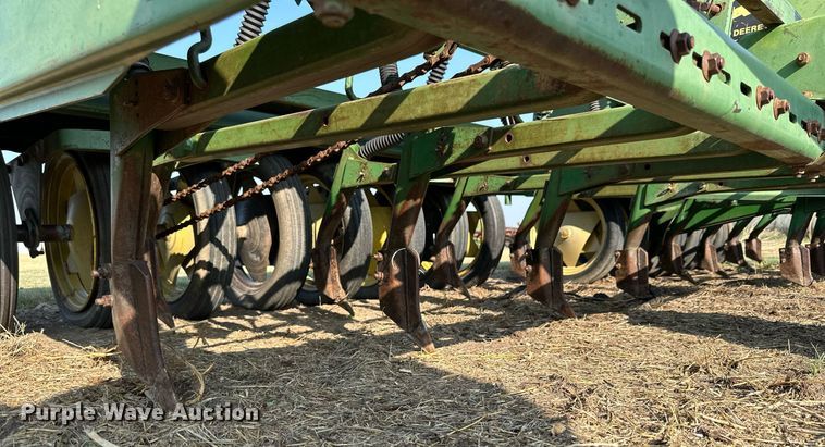 image for item NP9464 (3) John Deere 9300 grain drills