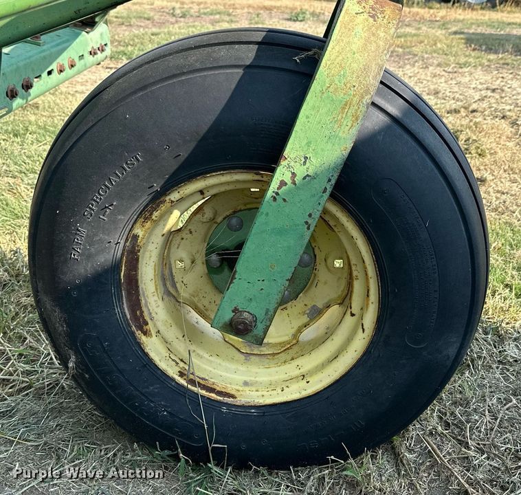 image for item NP9464 (3) John Deere 9300 grain drills