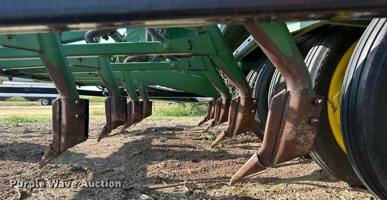 image for item NP9465 (3) John Deere 9300 grain drills