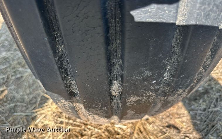 image for item NP9465 (3) John Deere 9300 grain drills