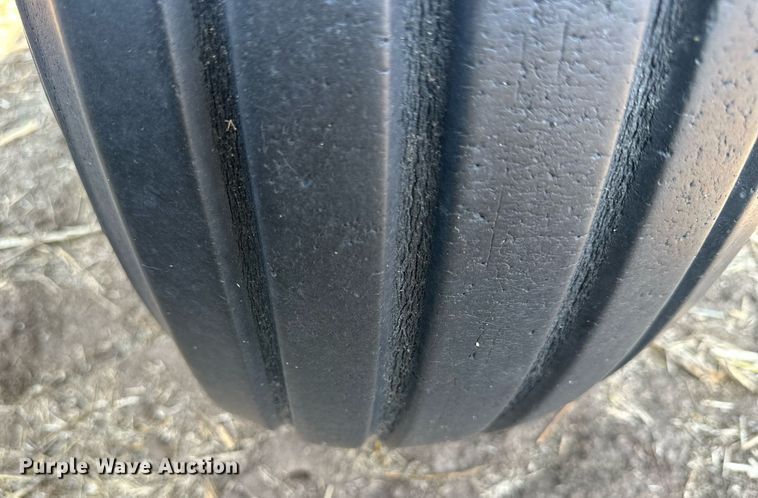 image for item NP9465 (3) John Deere 9300 grain drills