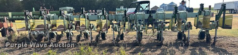 image for item NP9466 Orthman 605-132  row crop cultivator