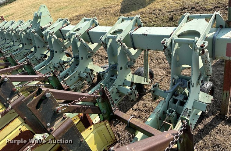 image for item NP9466 Orthman 605-132  row crop cultivator